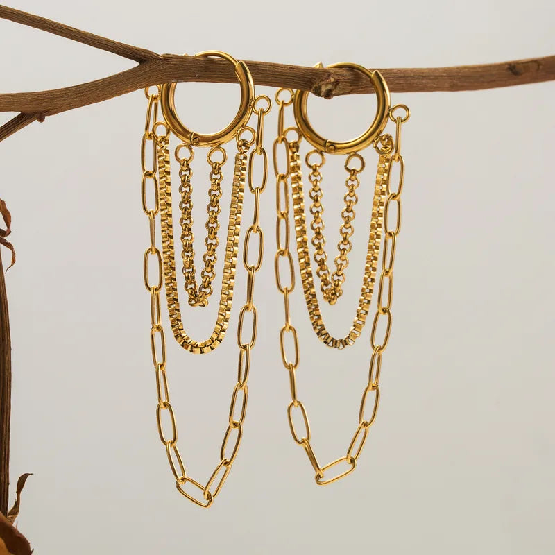 Lyssa chain golden hoops đź’§