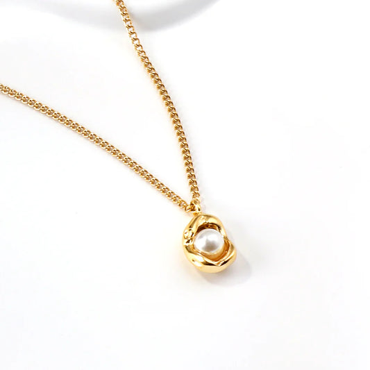 Islae pearl golden necklace💧