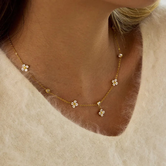Collar Clover