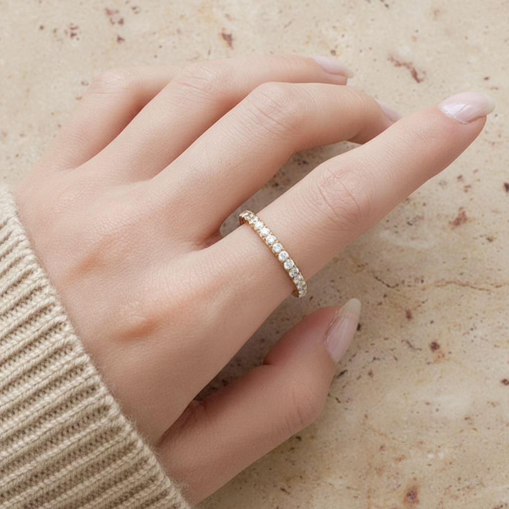 Anillo de halo de eternidad