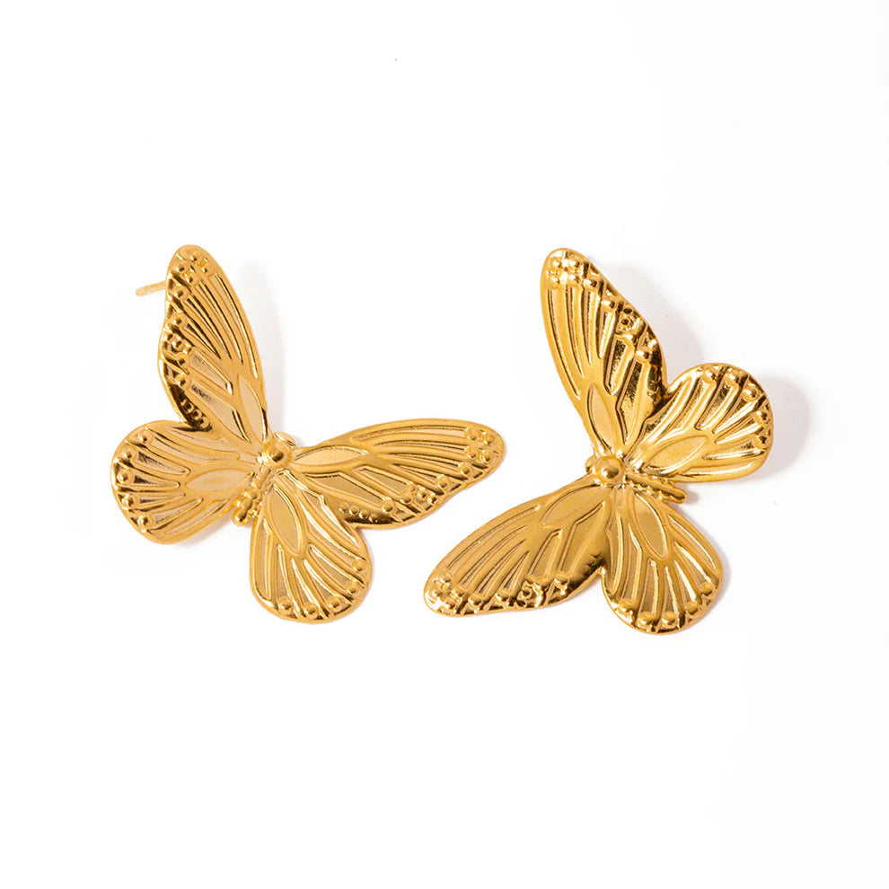 Aretes de mariposa dorada