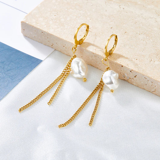 Sylara pearl earrings