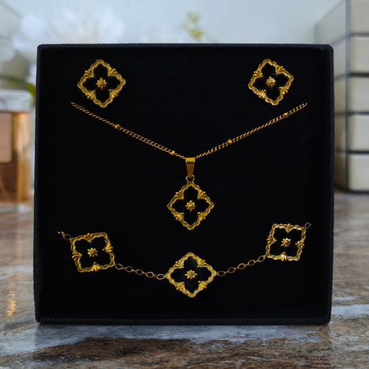 Set de Trébol en Negro Inaya