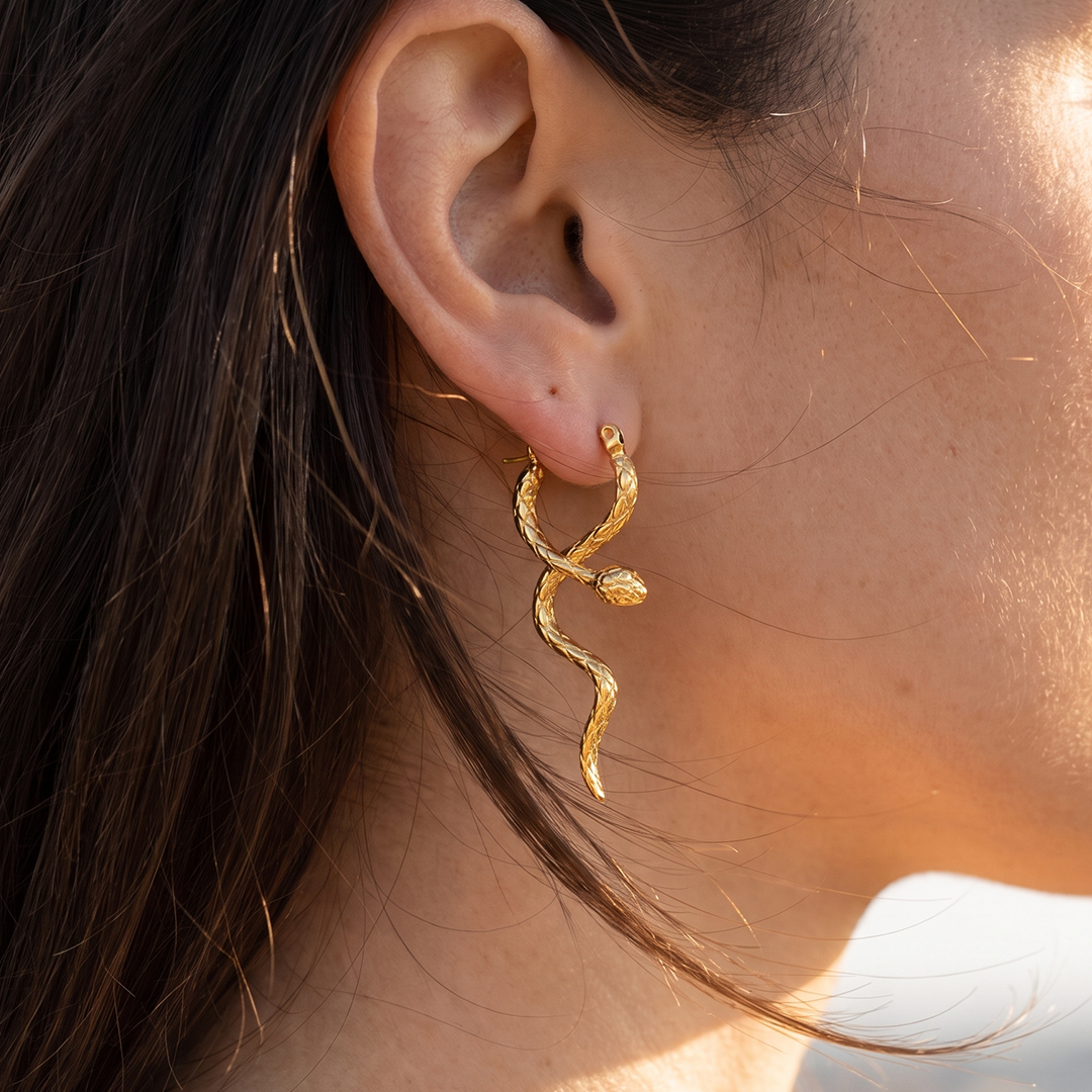 Medusa snake earrings 💧