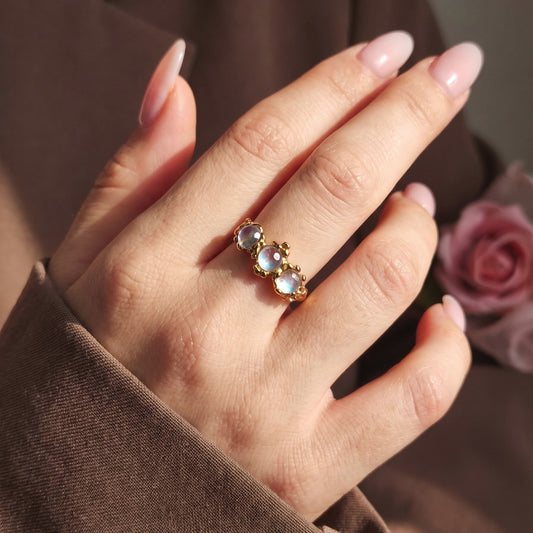 Anillo Lyara