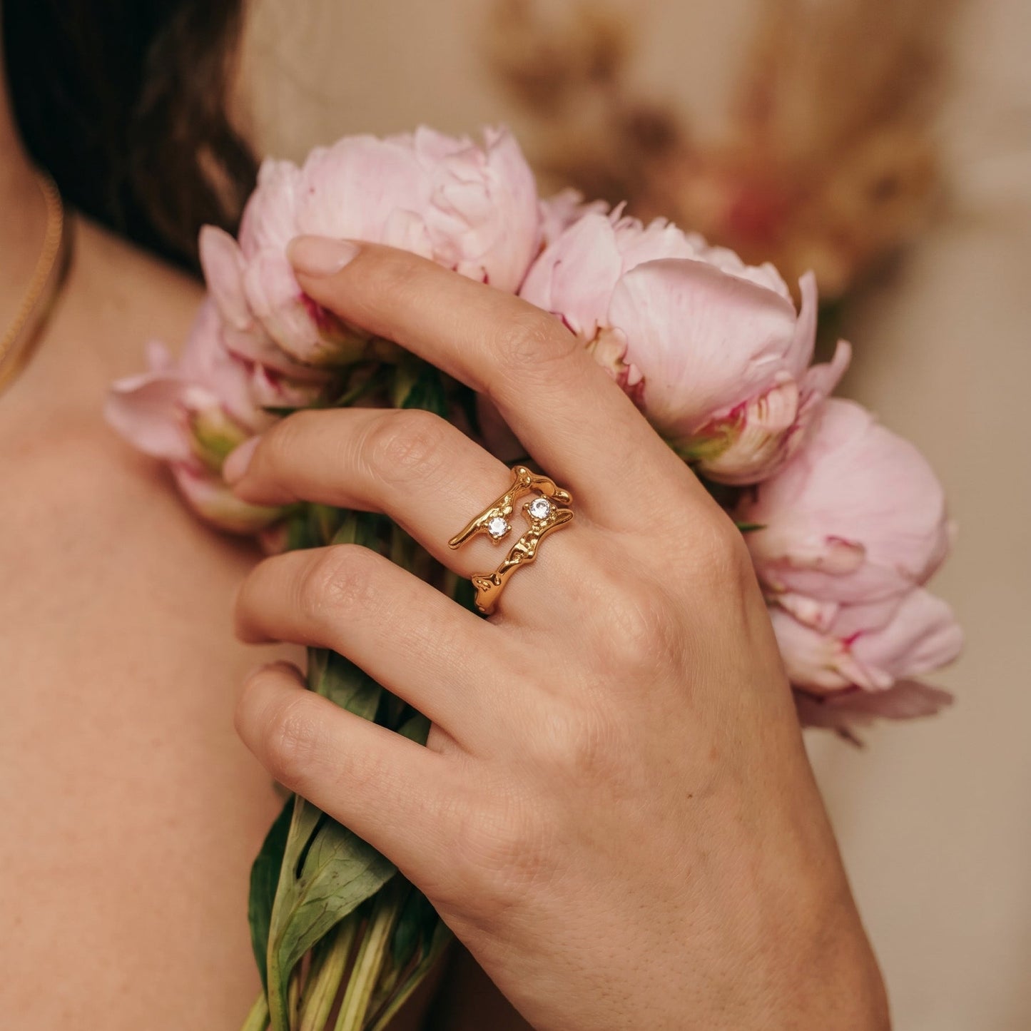 Anillo Nyra