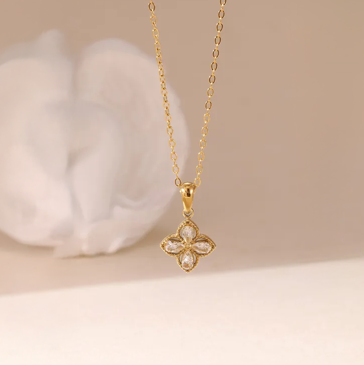 Set de Trébol en Blanco Inaya