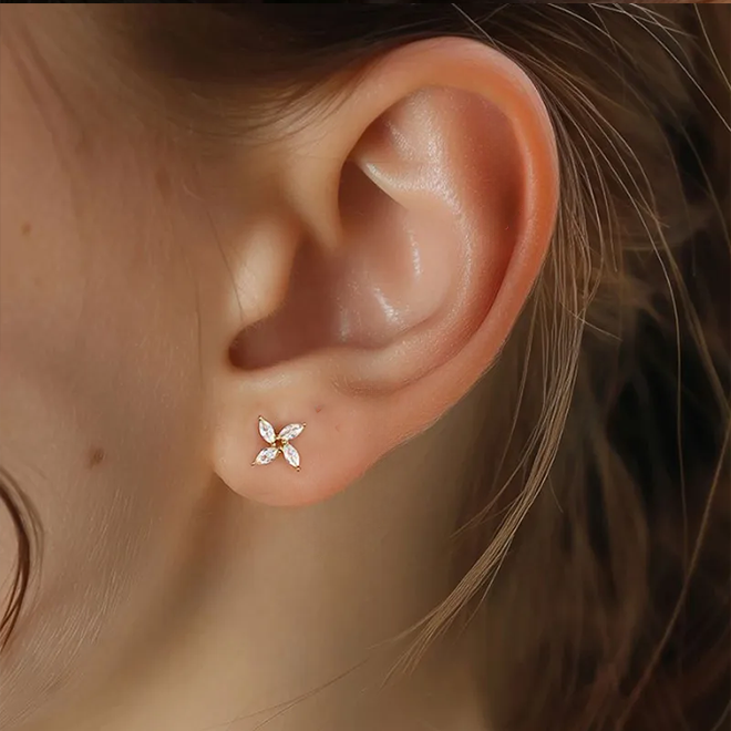 Arete Spark cuatro hojas Plata 925