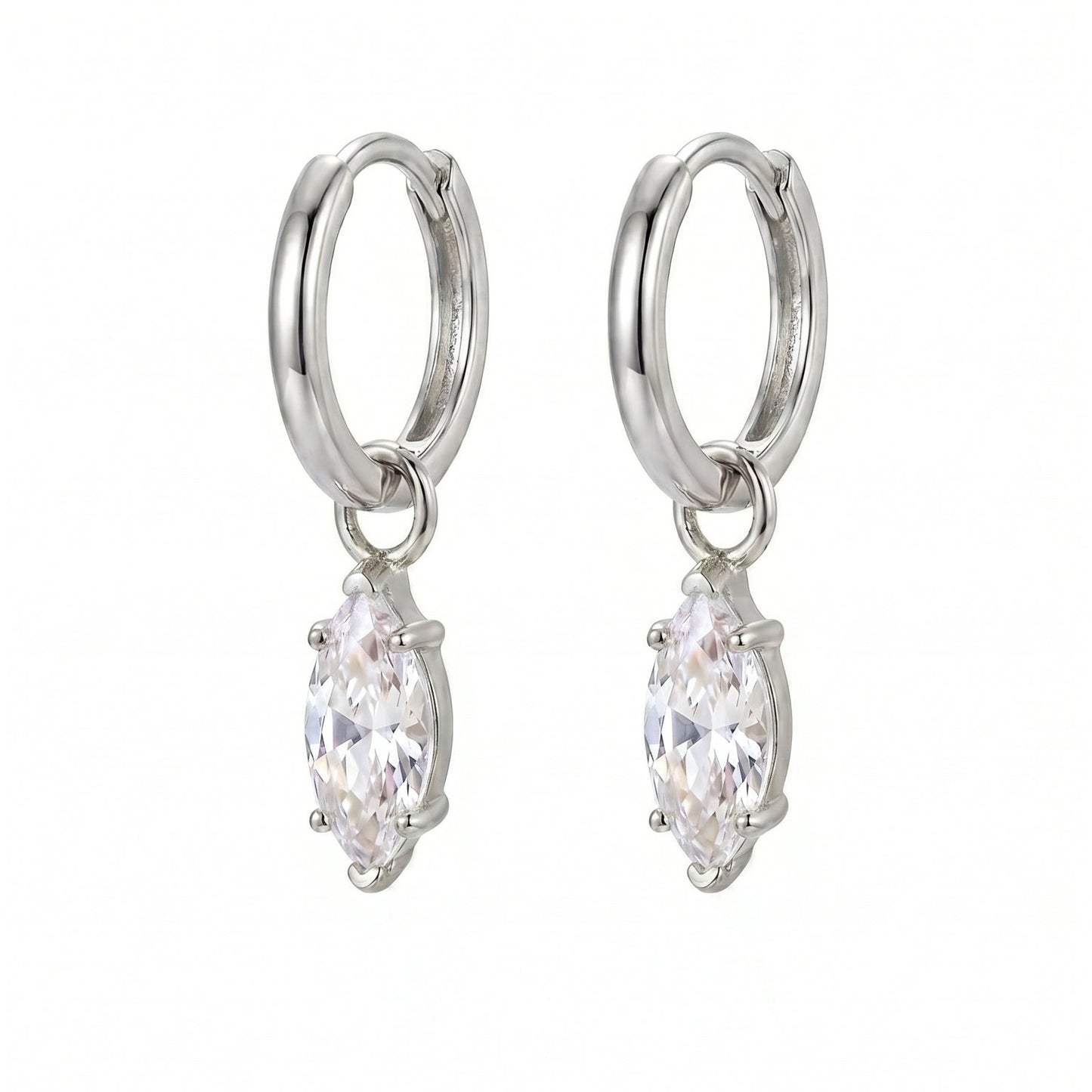 Aretes Huggies Marquise Plateado